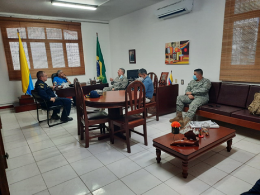 El Consulado de Colombia en Tabatinga recibió la visita del mayor General de Infantería de Marina, Ricardo Perico Pinto, Inspector General de la Armada Nacional de Colombia