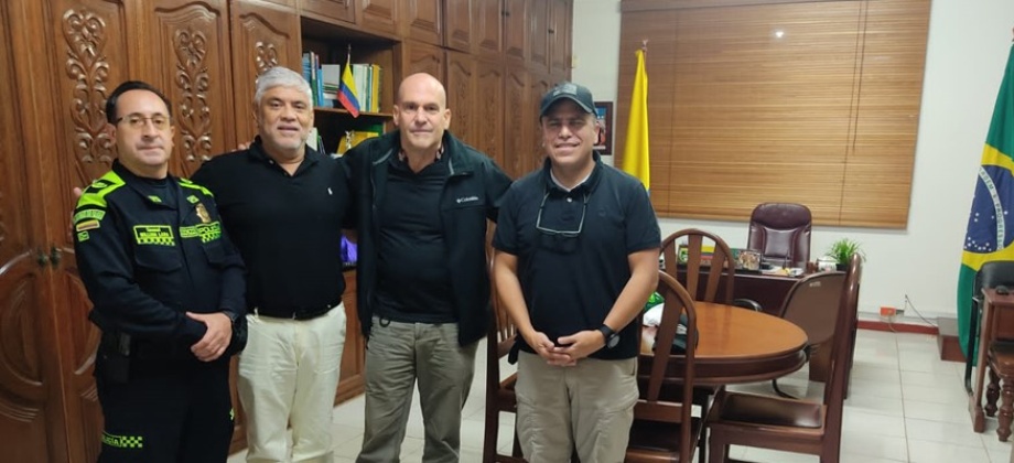 En el Consulado de Colombia en Tabatinga se dialoga sobre la problemáticas de la zona fronteriza