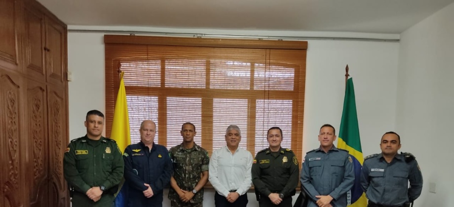 Cónsul de Colombia en Tabatinga coordinó reunión con las autoridades locales para presentar al nuevo comandante de Policía del departamento de Amazonas  