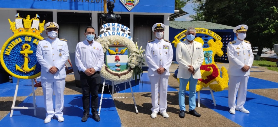 Cónsul de Colombia en Tabatinga participó en la Ceremonia de ofrenda floral ante el busto de Jose Pridencio Padilla  
