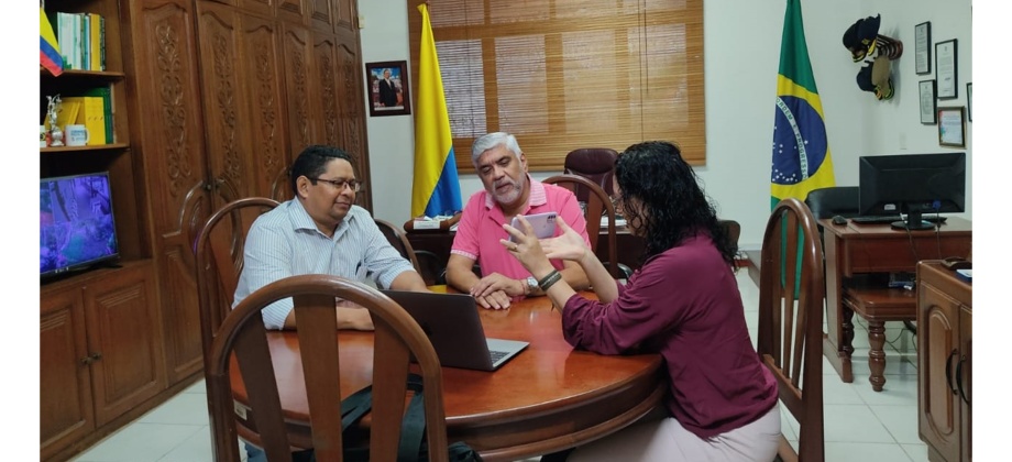 Cónsul Juan Carlos Carrillo Saltaren se reunió con el vice prefecto de Tabatinga