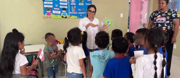 Consulado de Colombia en Tabatinga lidera jornada lúdica educativa y de entrega de útiles escolares
